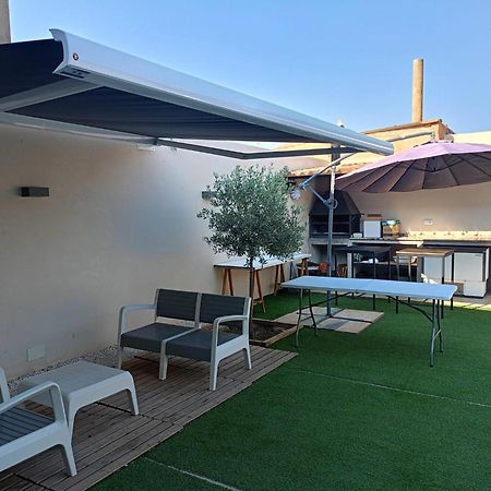 Alojamiento El Pez Casa Con Piscina Climatizada Villafranca de los Caballeros المظهر الخارجي الصورة
