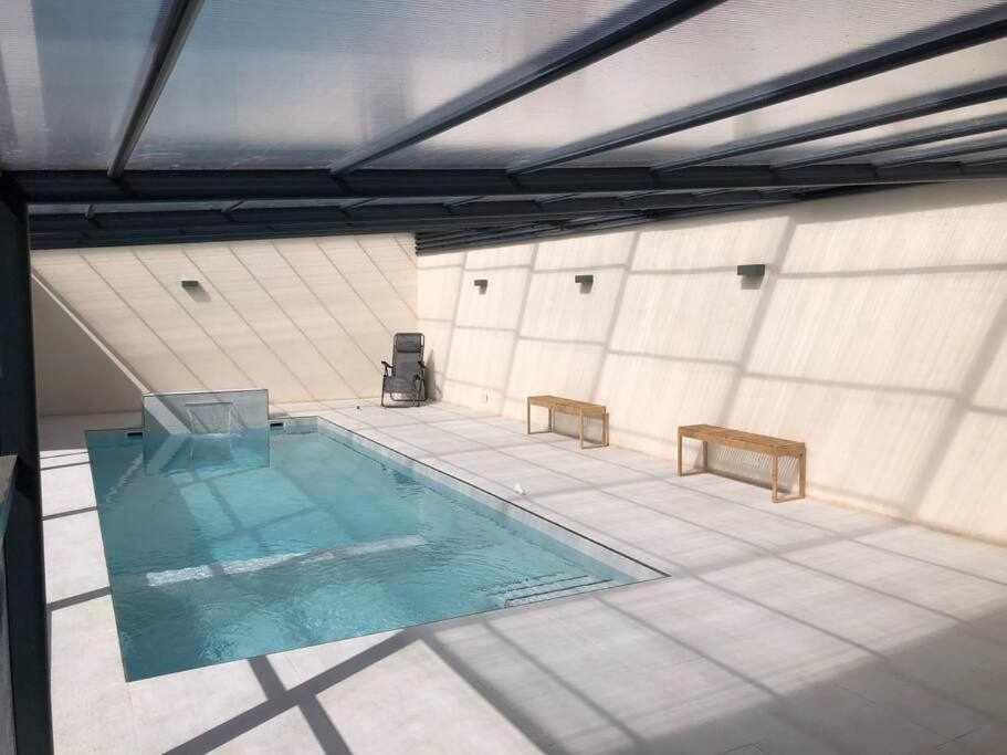 Alojamiento El Pez Casa Con Piscina Climatizada Villafranca de los Caballeros المظهر الخارجي الصورة