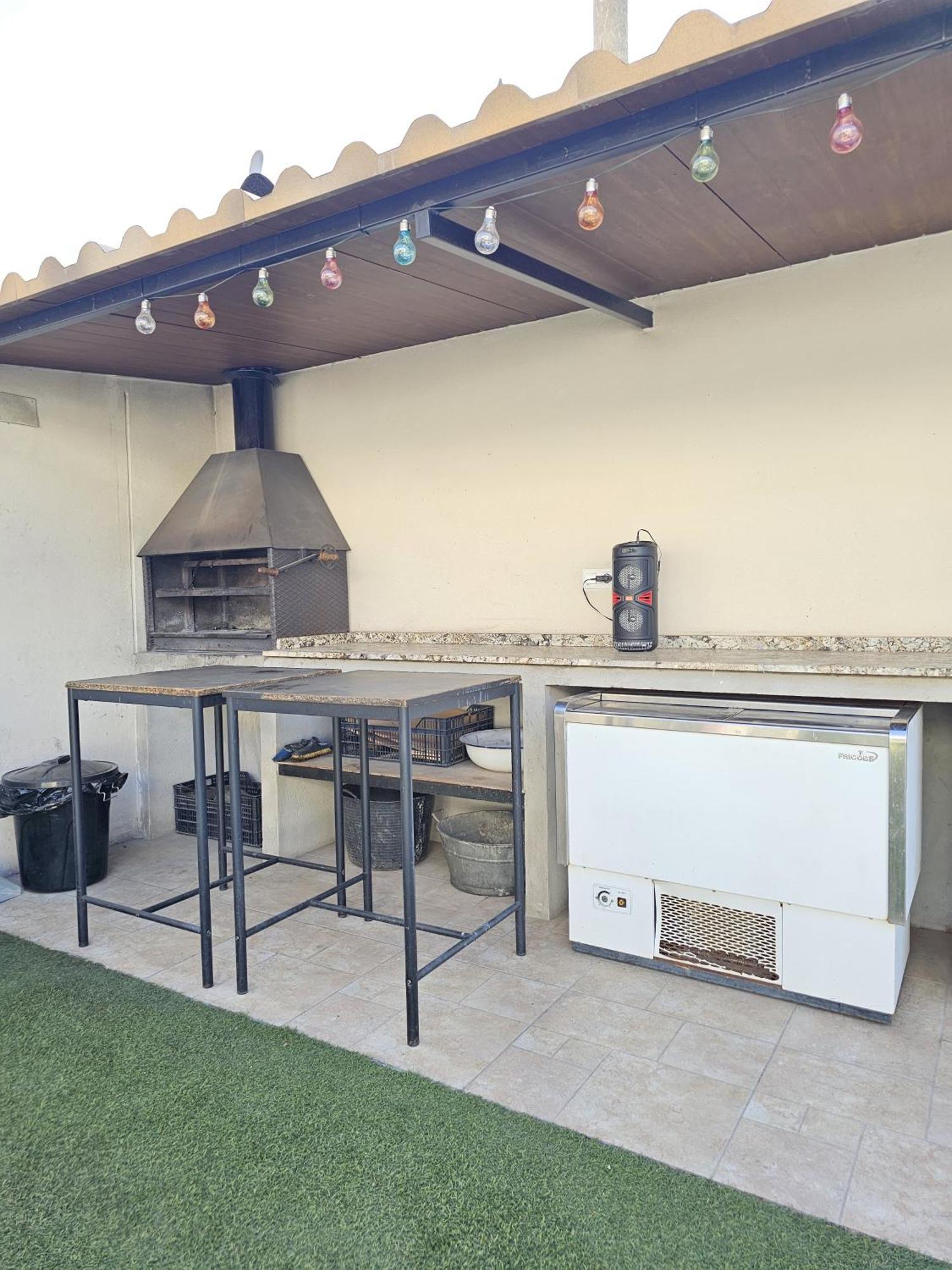 Alojamiento El Pez Casa Con Piscina Climatizada Villafranca de los Caballeros المظهر الخارجي الصورة